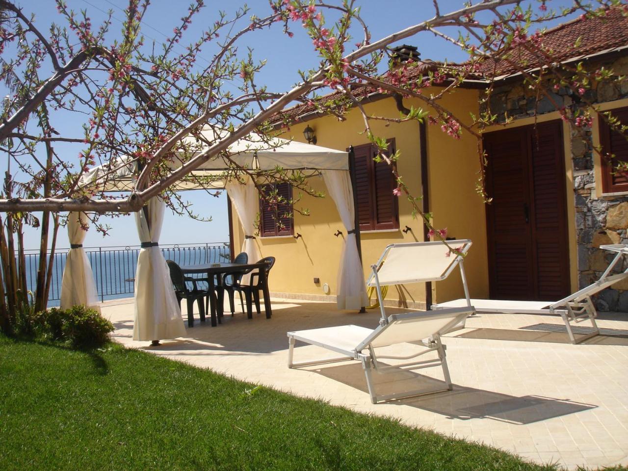 Villa Del Mare Ligure Terme & Spa Piscina A 37 Gradi Санто-Стефано-аль-Мар Экстерьер фото